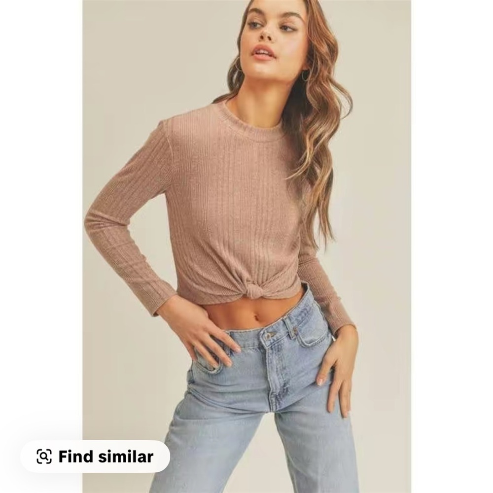 Long Sleeve Knotted Ribbed Top